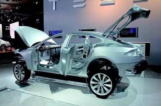 鋁制發(fā)動機(jī)，鋁制散熱器，全鋁車身